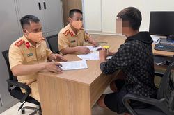Tài xế bị phạt 17 triệu đồng, tước giấy phép lái xe vì đi ngược chiều trên cao tốc