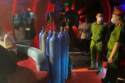 Ngăn chặn 'bóng cười' ở quán bar phố cổ Hà Nội