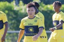 Tiền vệ Pau FC ấn tượng với kèo trái của Quang Hải