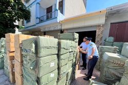 Phát hiện hơn 20 tấn nước hoa, mỹ phẩm có dấu hiệu giả mạo các nhãn hiệu nổi tiếng