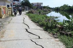 Bạn đọc Bạn đọc viết Đường sạt lở liên tục, sửa đoạn này hư đoạn khác