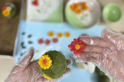 Bánh trung thu 'nhà làm' khởi động lại sau kỳ 'ngủ đông' vì dịch
