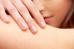 Phát hiện chồng lập phòng nhì, vợ tung chiêu rút tiền chồng đến cạn