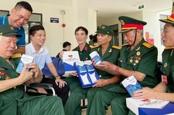 Đồng hành xoa dịu nỗi đau chiến tranh bằng món quà sức khỏe ý nghĩa