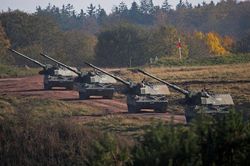 Nga giật mình khi Đức cung cấp cho Ukraine... 100 pháo tự hành PzH 2000 mới tinh