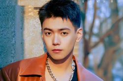 Nam diễn viên Ngô Thừa Trạch làm shipper