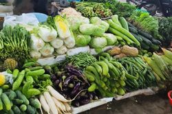 Giá hàng hóa chỉ tăng không giảm, người tiêu dùng ôm 'cục tức'