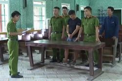 Nửa đêm phá két sắt lấy trộm tiền, vàng