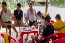 Bắt nhóm người tụ tập đánh bạc với nhà cái ở nước ngoài