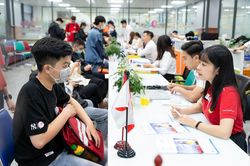 Cuộc đấu trí không chỉ của thí sinh