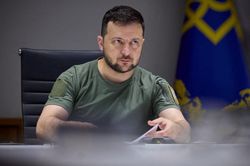 Tổng thống Zelensky ra lệnh sơ tán khỏi Donetsk