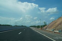 Quảng Ninh: Cao tốc Vân Đồn - Móng Cái chưa thể khai thác từ 1/8