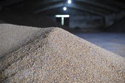 Chuyến tàu đầu tiên chở ngũ cốc của Ukraine rời cảng Odessa
