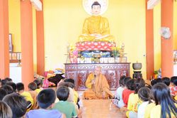 Lắng lòng cùng khóa tu mùa hè