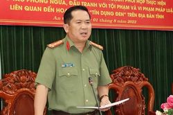 Đại tá Đinh Văn Nơi chỉ đạo ngăn chặn tín dụng đen