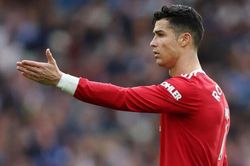 Giao hữu mùa hè của MU: Ronaldo trở lại, MU lo hơn vui