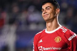 Ronaldo bị đàn anh chỉ trích: 'Đồ ích kỷ'