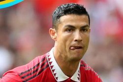 Ronaldo đã sai lầm và thiếu tôn trọng khi yêu cầu rời Man United