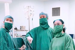 Mổ ngay trong đêm cứu thai cho người phụ nữ có khối u xoắn nguy hiểm to bằng bầu 7 tháng