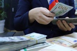 Bộ Tài chính: Tỉ giá USD tăng không tác động nhiều đến nợ công