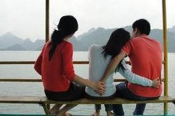 Bạn trai 'bắt cá hai tay': Làm sao phát hiện và 'vạch mặt'?