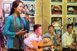 Cung huyền 'Cầm Thi' trôi sông mơ