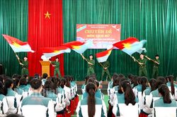 Đảm bảo các điều kiện dạy và học môn Lịch sử cấp THPT theo chương trình bắt buộc