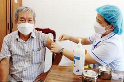 Y tế - Sức khỏe Tin tức y tế Người dân đi tiêm các mũi nhắc lại nhiều hơn