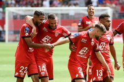 Pau FC vs Dijon: Đối thủ tiếp theo của đội Quang Hải mạnh cỡ nào?