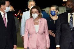 Trung Quốc tuyên bố ngừng hợp tác với Mỹ trong một số lĩnh vực sau khi bà Nancy Pelosi thăm Đài Loan