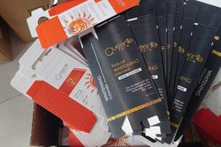 Thu giữ kho hàng mỹ phẩm có dấu hiệu làm giả thương hiệu Queen Skin