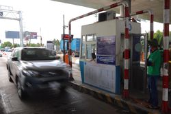 Cao tốc TP.HCM - Long Thành - Dầu Giây ùn ứ sáng cuối tuần
