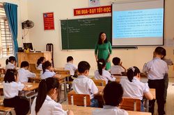 Bộ GD&ĐT tặng kỷ niệm chương 'Vì sự nghiệp giáo dục' cho 561 cá nhân tỉnh Ninh Bình