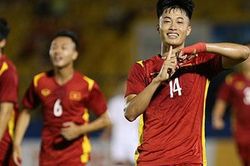 U19 Việt Nam thắng dễ U19 Myanmar; Cổ động viên Hải Phòng đứng ngoài rào sắt xem đội thi đấu