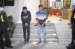 Một đêm bắn trộm 9 con chó