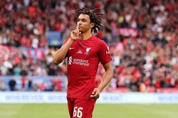 Nhận định bóng đá Ngoại hạng Anh: Fulham vs Liverpool, Everton vs Chelsea