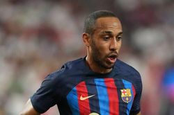 Vì sao Chelsea từ bỏ việc chiêu mộ ngôi sao của Barca?