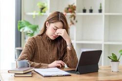 Vợ chồng hơn thua nhau để làm gì?