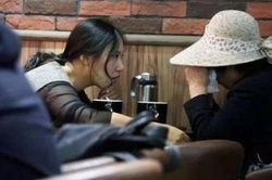 Nghề lạ: Thuyết phục những 'tiểu tam' từ bỏ người đàn ông đã có vợ