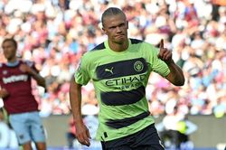 Tân binh đắt giá giúp Man City khởi đầu thuận lợi tại Ngoại hạng Anh