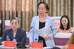 Nguyên Phó Chủ tịch nước: Có một bộ phận nhân viên y tế chán nản, muốn bỏ nghề