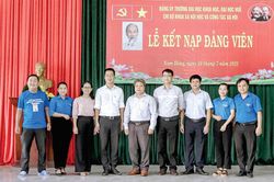 Chính trị - Xã hội Xây dựng Đảng Kết nạp Đảng tại mặt trận tình nguyện