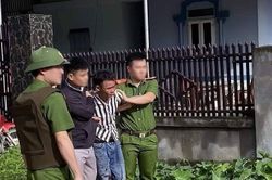 Tóm gọn đối tượng giết người khi đang lẩn trốn trong rừng keo