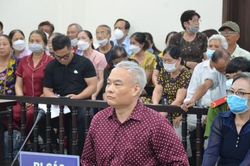Cựu Chủ tịch Trung tâm hỗ trợ người nghèo lừa người nghèo lĩnh án chung thân