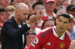 Erik ten Hag cho Ronaldo đua thể lực đá chính MU gặp Brentford
