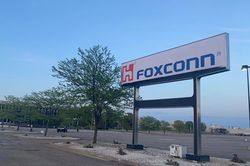 Foxconn sản xuất máy cày thuần điện tại Mỹ
