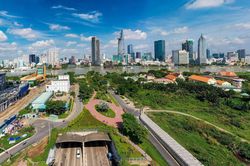 Cổ phiếu bất động sản dậy sóng