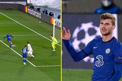 Chelsea chịu lỗ nặng để tống khứ tiền đạo 'chân gỗ'