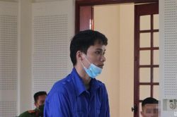 Lời biện minh của ông bố trẻ vay tiền bạn buôn 'hàng trắng'