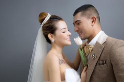 Ngân 98: 'Tôi từng bị nhiều cô gái qua lại với Lương Bằng Quang chửi'